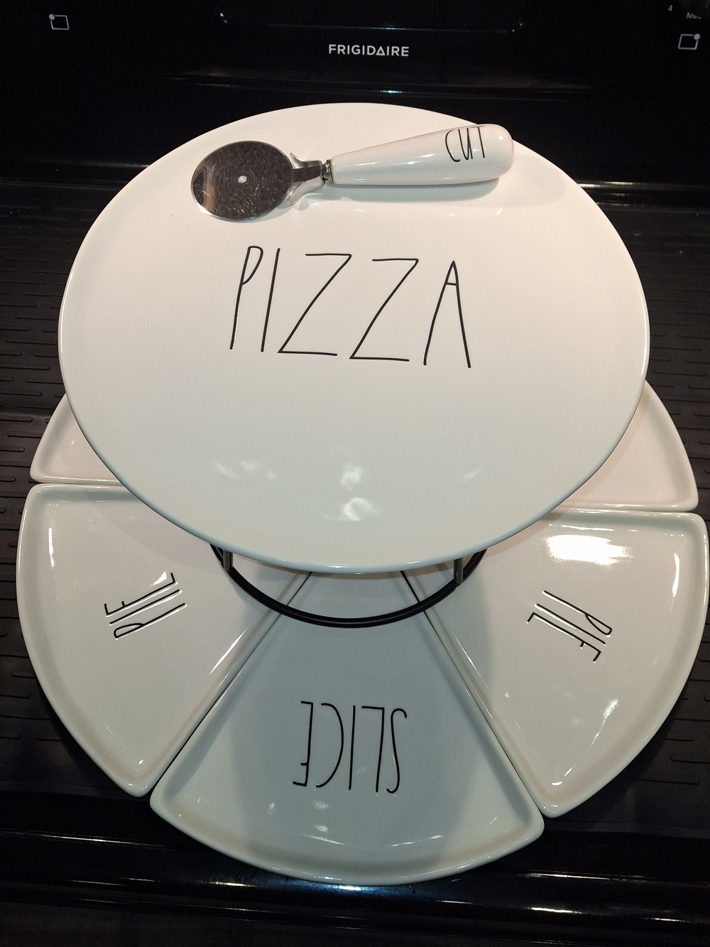 Rae Dunn White Pizza Serving Set with Cutter